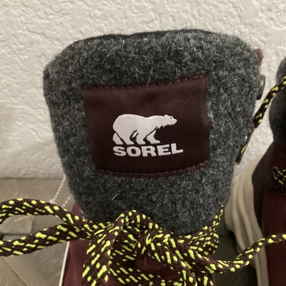 SOREL Kinetic Breakthru Conquest Waterproof Boot (Women), size 9.5 - Picture 3 of 12